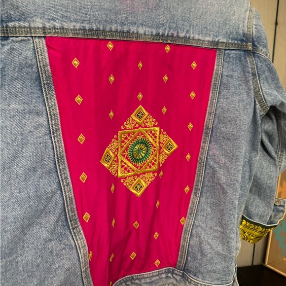 Vintage Tommy Hilfiger embellished denim jacket with pink and gold embroidering - Picture 3 of 6